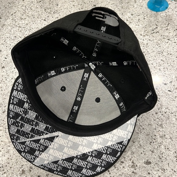 MLB the show Limited edition SnapBack - Picture 3 of 3